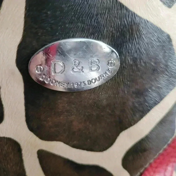 DOONEY & BOURKE GIRAFFE PRINT LEATHER - Picture 2 of 11